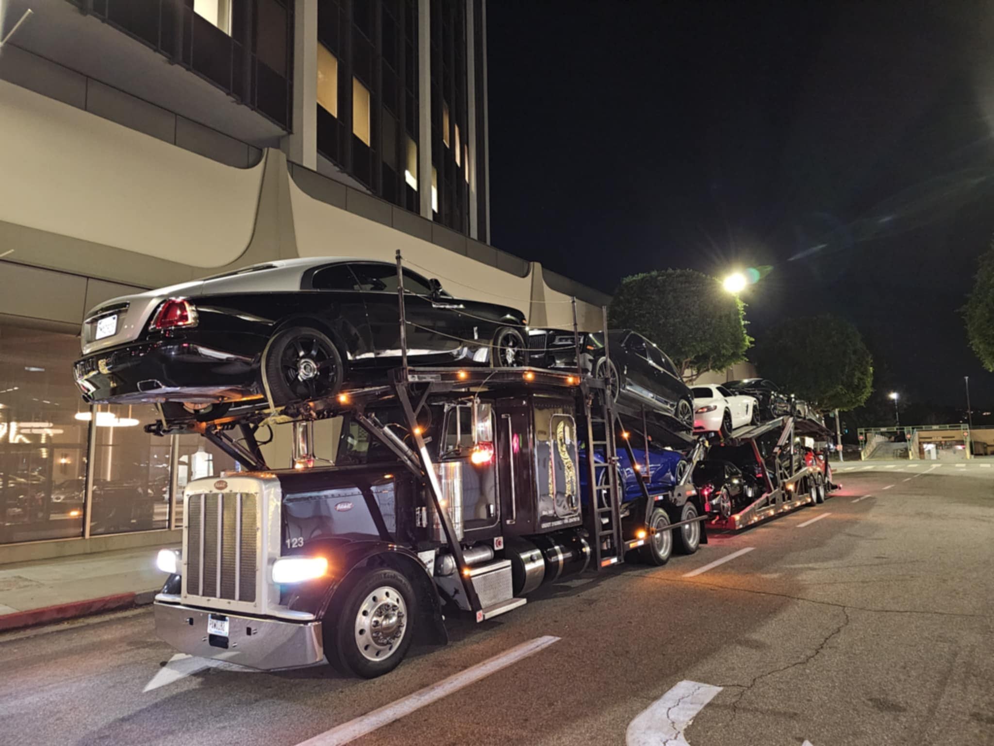 Bentley vehicle pickup in Los Angeles for professional auto transport